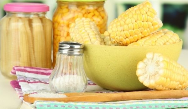 Царевица в буркани