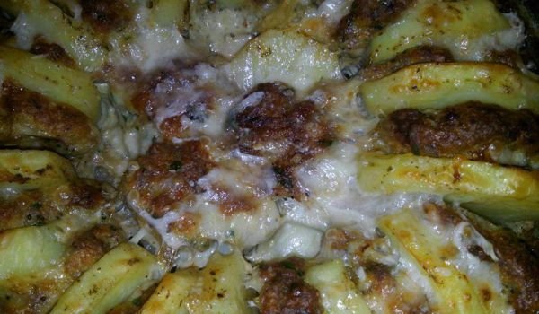 Цвете от картофи с кюфтета