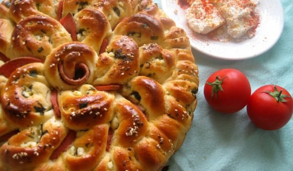 Цветна погача