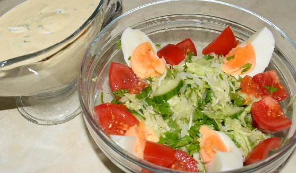 Цветна зелева салата