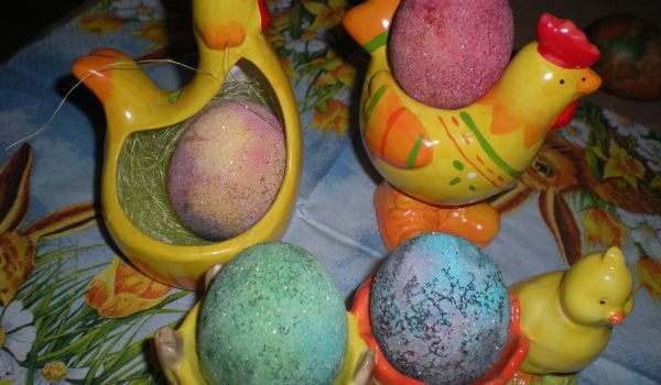 Цветни кристални великденски яйца