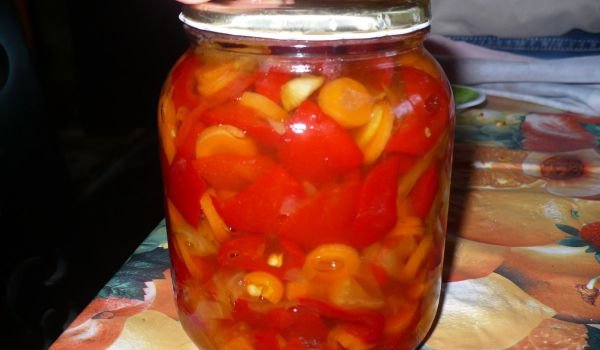 Туршия червени камби и моркови