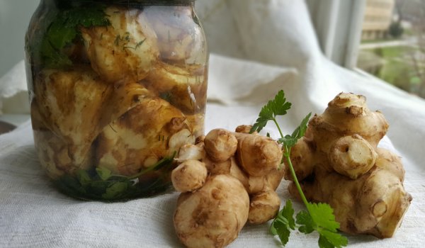 Туршия от земна ябълка