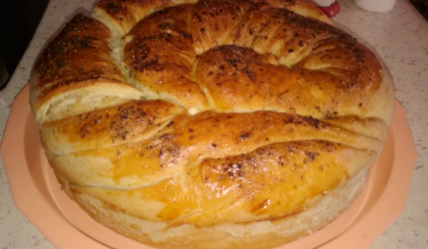 Тутманик със сирене и самардала