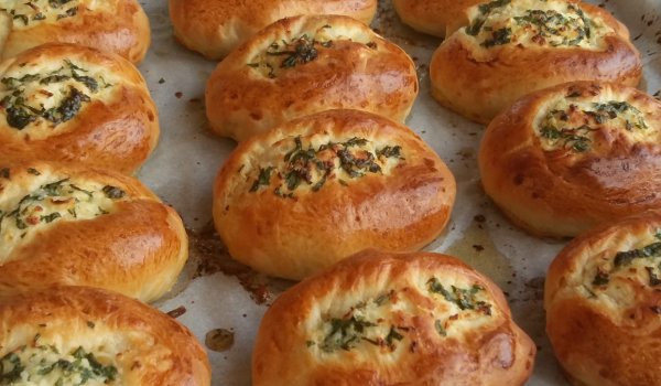 Уханни чеснови хлебчета