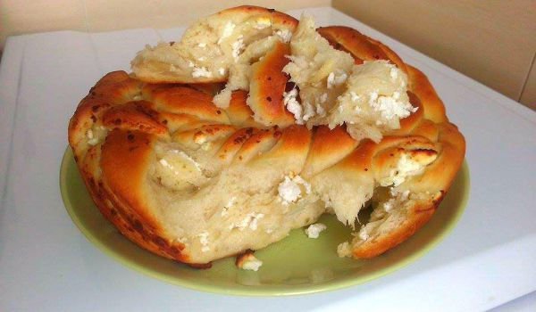 Усуканица със сирене и масло