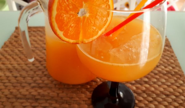 Валенсианска вода (Agua de Valencia)