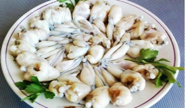 Варени жабешки бутчета