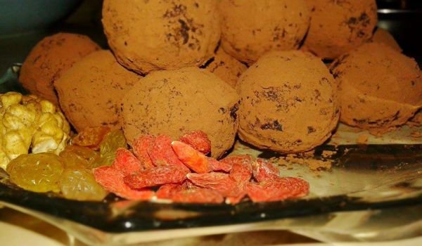 Вегетариански бонбони с годжи бери и какао