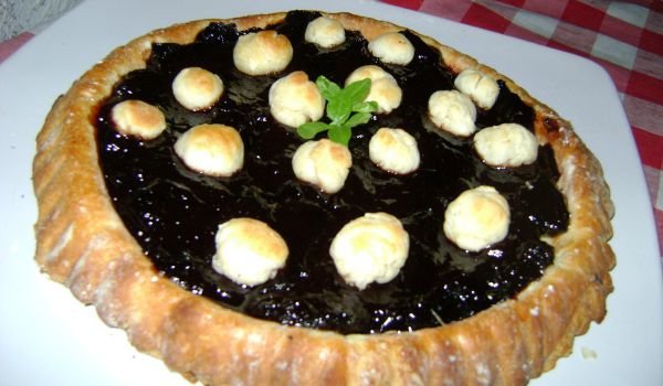 Вегетариански пай с мармалад от сливи
