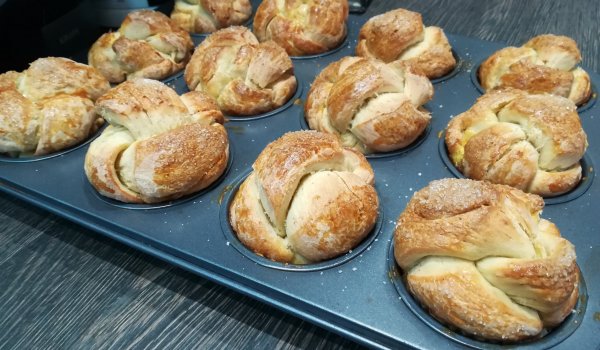 Великденски козуначени мъфини