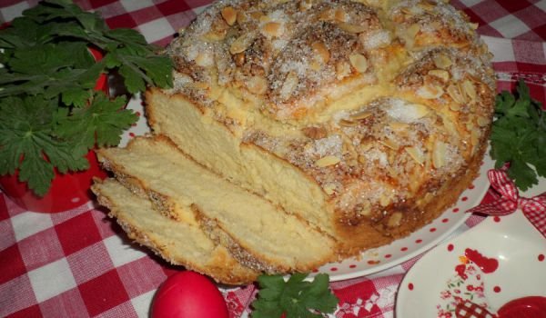 Великденски козунак
