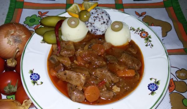 Винен кебап с два вида гарнитура