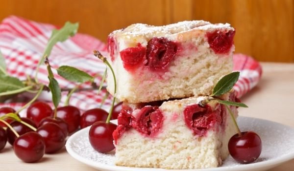 Вишневи полумесеци