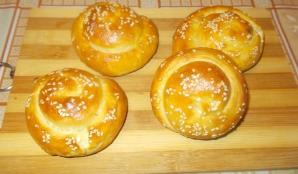 Вити питки със сусам