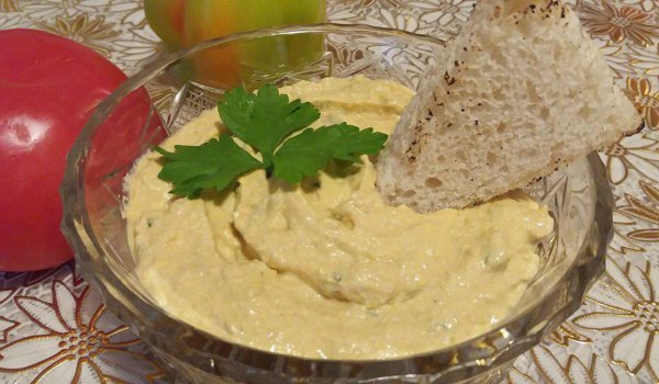 Вкусен дип с печени чушки