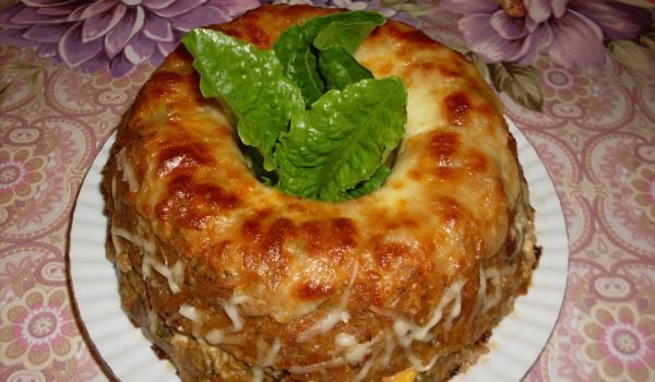 Вкусен кекс от кайма