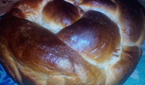 Вкусен козунак, приготвен в хлебопекарна