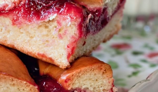 Вкусен плодов сладкиш