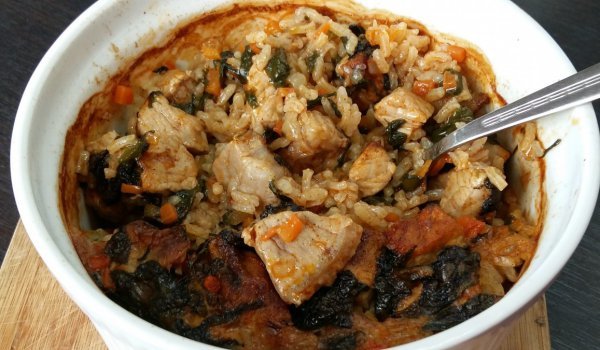 Вкусен пресен спанак с ориз и свинско месце