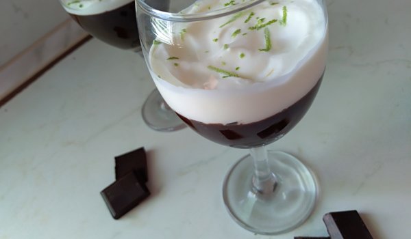 Вкусен шоколадов мус в чаши