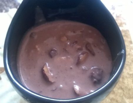 Вкусен течен шоколад с лешници