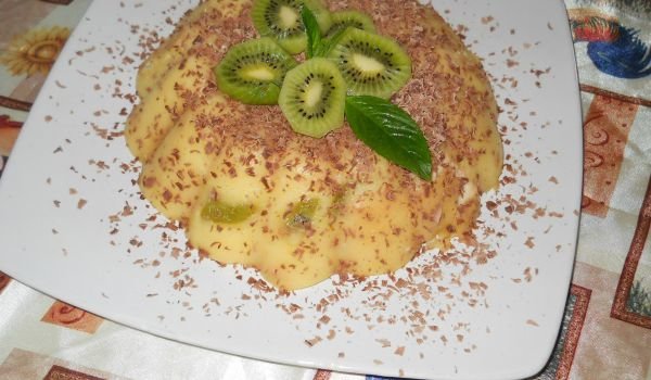 Вкусна бисквитена торта с киви