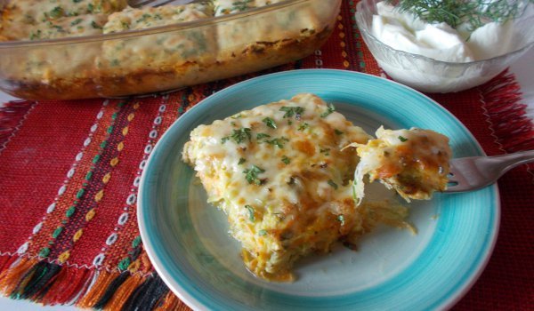 Вкусна и бърза запеканка с тиквички и моркови