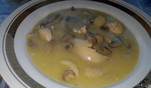 Вкусна каша с пилешко и гъби