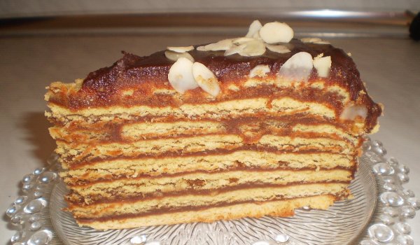 Вкусна многопластова торта Принц Баварски
