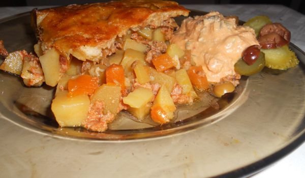Вкусна мусака със сос