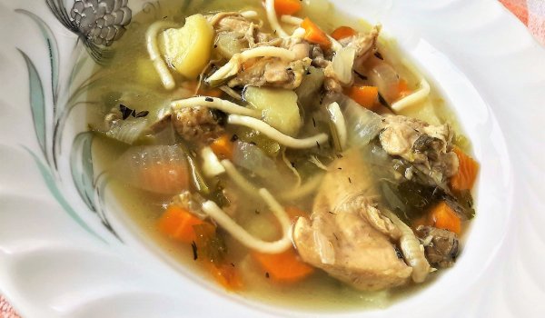 Вкусна пилешка супа без застройка