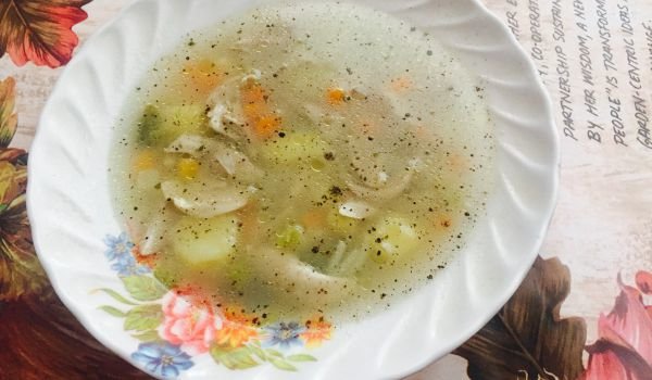 Вкусна пилешка супичка