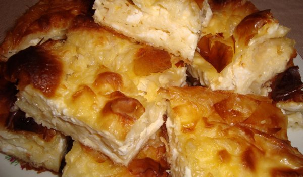 Вкусна редена баница със сирене