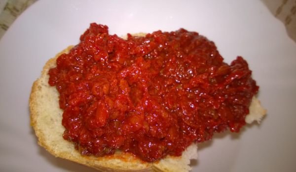 Вкусната лютеница на баба