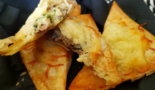 Вкусни банички с плънка от агнешко месо