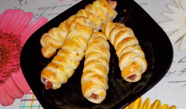 Вкусни бутерки с кренвирш
