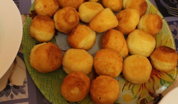 Вкусни кашкавалени топчета