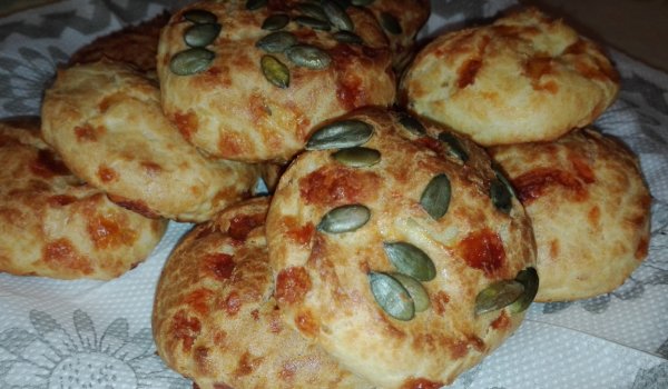 Вкусни кашкавалки със семена