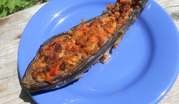 Вкусни пълнени патладжани