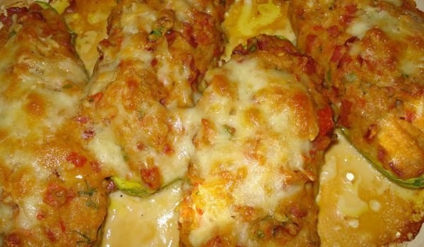 Вкусни пълнени тиквички на фурна