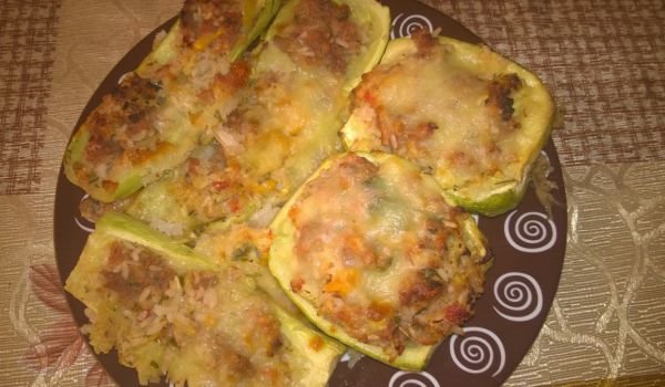 Вкусни пълнени тиквички с кайма и ориз