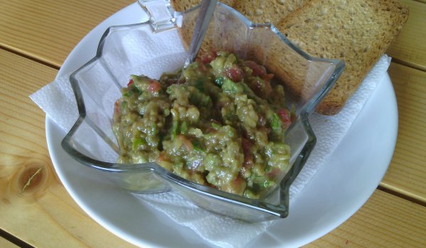 Вкусно Гуакамоле със сухари