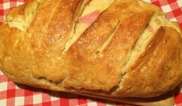 Вкусно хлебче със солена плънка