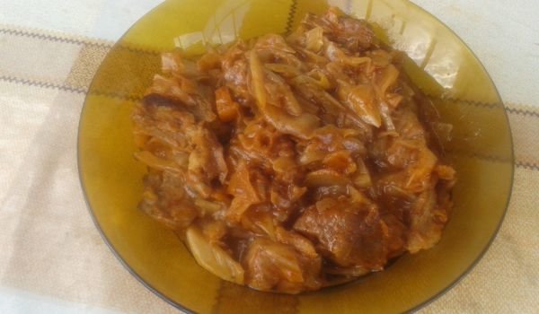 Вкусно и лесно свинско със зеле