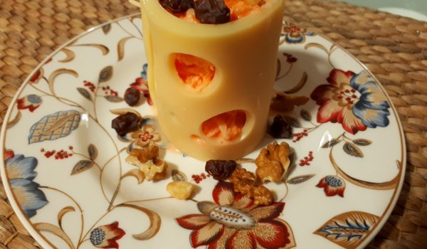 Вулкан от ементал с ябълки и моркови
