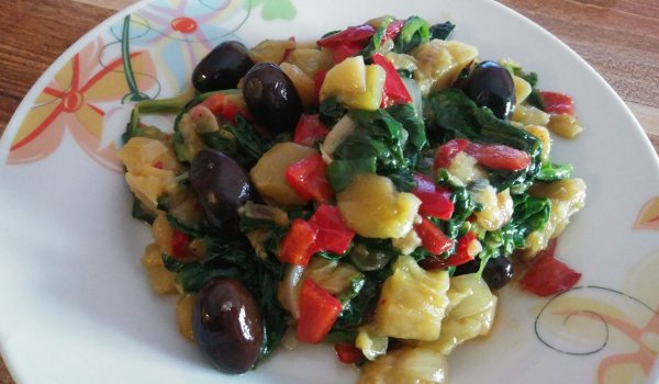 Задушен патладжан със спанак