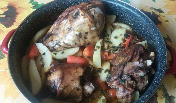 Задушени агнешки врат и главичка със зеленчуци