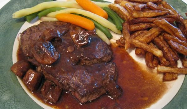 Задушени гъби по френски