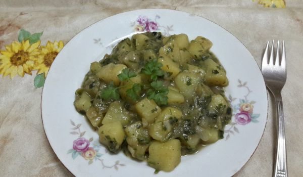 Задушени картофи с праз